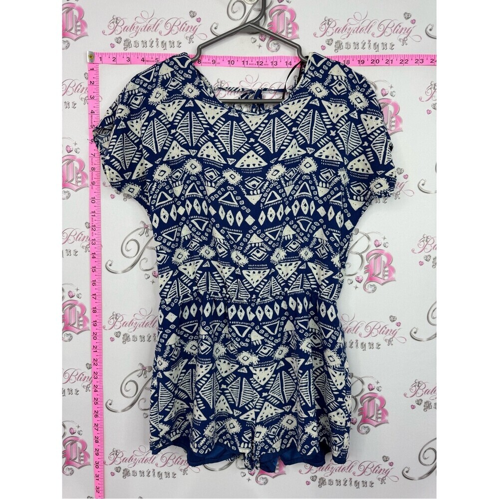 Forever 21 romper shorts Navy and White Geometric Peplum Tunic